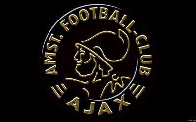 米兰电竞快讯-久保建英抢点破门机敏十足