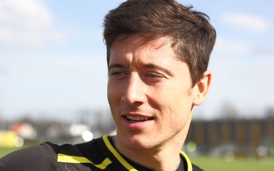 米兰电竞精华-于帕梅卡诺这防守覆盖全场