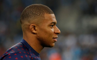 米兰电竞独家-内马尔参加扑克比赛经历