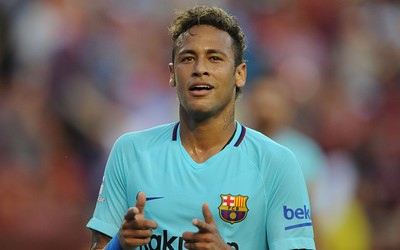 米兰电竞独家-加布里埃尔任意球直接破门死角